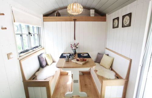 Hut at Nettle and Dock - Foto 36