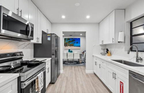 Tropical Getaway - Heated Pool & Patio Retreat - Foto 15