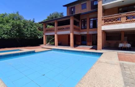 Aconchegante casa na Granja Viana - Foto 3