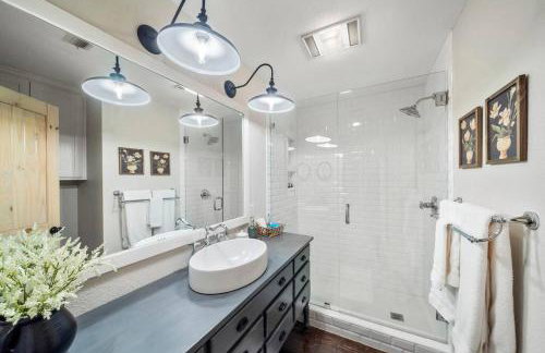 Lakefront Cottage- late summer price decrease! - Foto 20