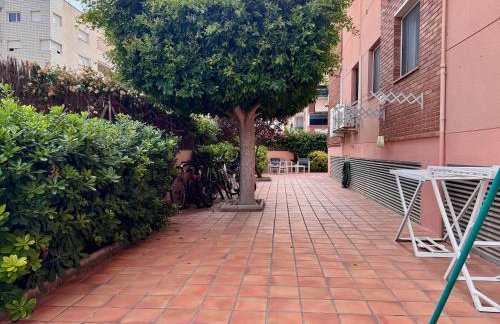 Ideal para familias con jardín privado, piscina y playa a 2 min - Photo 16