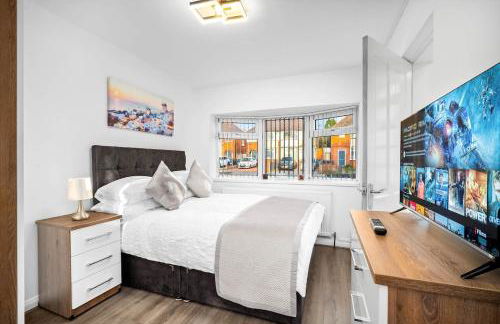 Marcot House Modern 5 bedroom house Solihull 10 mins drive from bhx & nec private off road parking - Foto 57