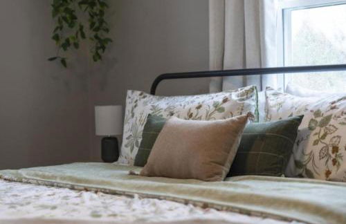 Newly Renovated and Designed Near Downtown - Foto 11