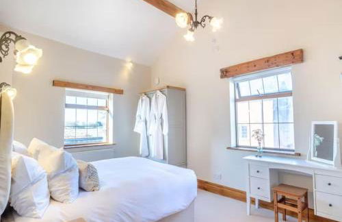 Cheshire Barns - Photo 1