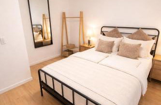 Madame Plaza - Foto 2