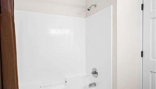 Whispering Pines Lake Views Studio 2 Queen Beds, Heated Pool and Hot Tub - Foto 5