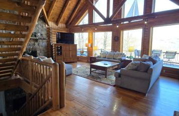 Coopers Run Five Bedroom Log Home with Hot Tub Pool Table and Views - Foto 6