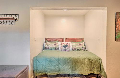 Woodsy Twin Peaks Getaway with Hot Tub and Views! - Foto 20