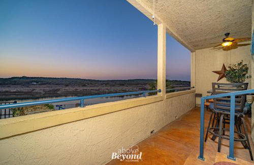 Color Pop by the Pool! - Foto 8