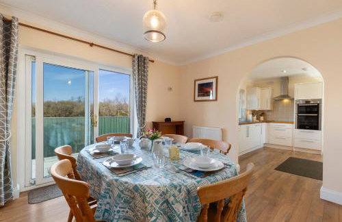 Honeyfield Lodge - Spacious Cottage Rural Views - Foto 14