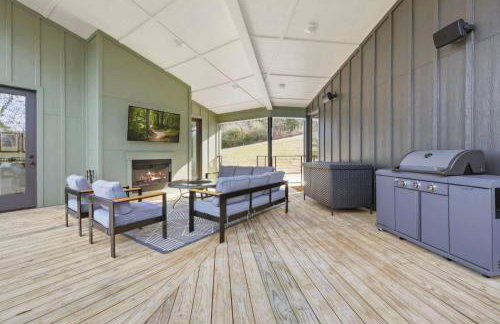 Lakeside Luxe-Lake Access-Hot Tub-Amazing Patio - Foto 5