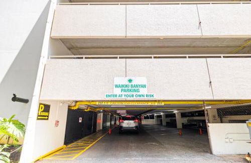 36Fl with Ocean View, Mins to Waikiki Beach, Parking - Foto 88