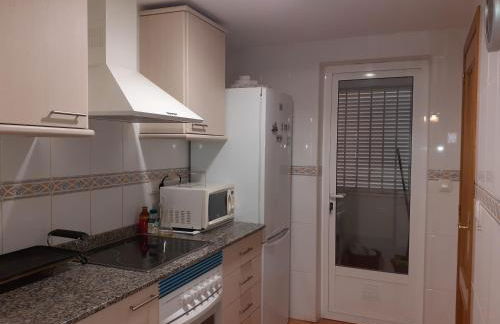 Amanecer marino, solo a 5 minutos andando de la playa - Photo 22