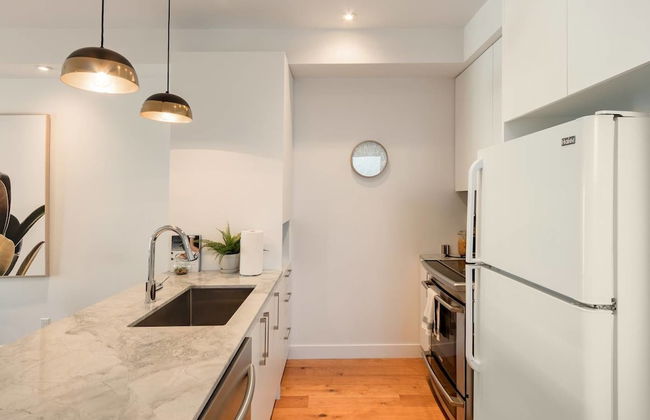 Exquisite Modern Condo in Little Italy - Foto 17