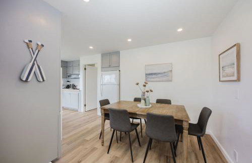 The Coastal Retreat Scenic Harbor Ocean Views Walk to Beach Restaurants - Foto 6