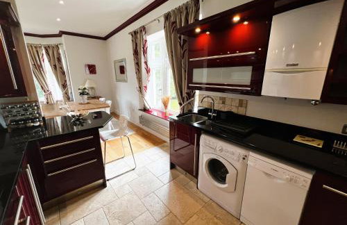 6 Shanklin Manor - family friendly apartment in Shanklin Old Village - Photo 17