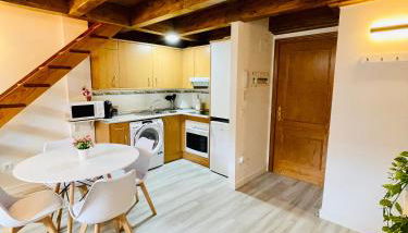 El Ático Nuevo en el centro con ascensor, garaje, aire acondicionado y WiFi - Photo 3