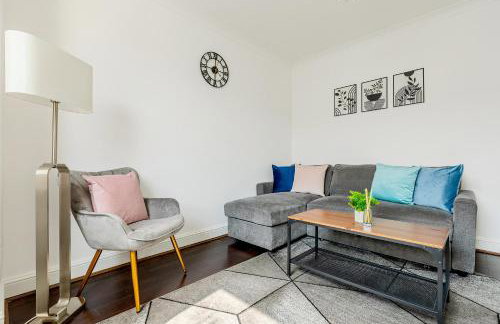 Cosy flat with free parking near London hotspots - Foto 8