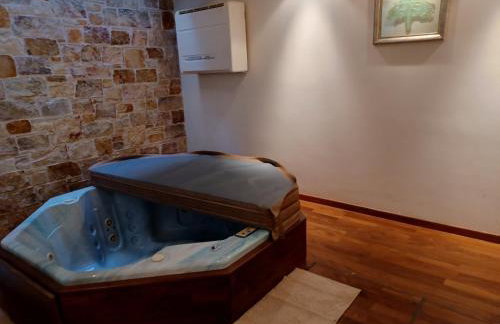 Apartment with a garden, BBQ, swimming pool and jacuzzi - Foto 26