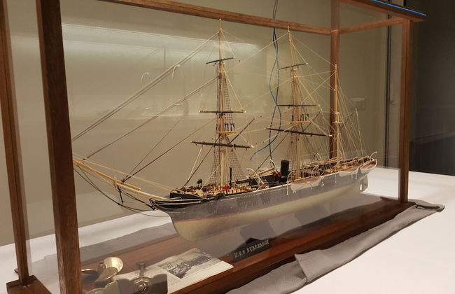 Captain's Luxury Suite - Photo 38