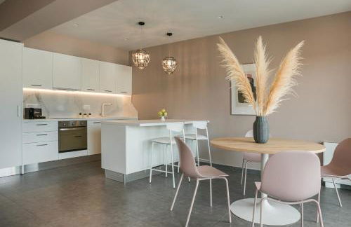 The Twelve Suites collection - Photo 40