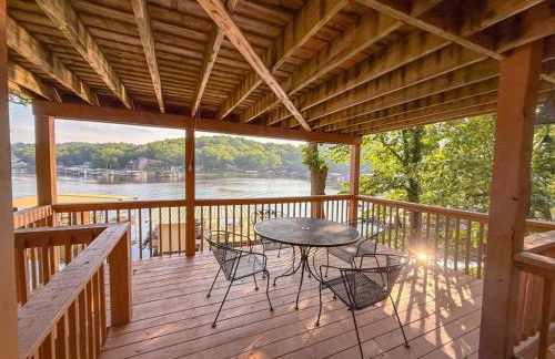 Lakefront 4BD2BADockGrillDecksFirepit-12PP - Photo 43