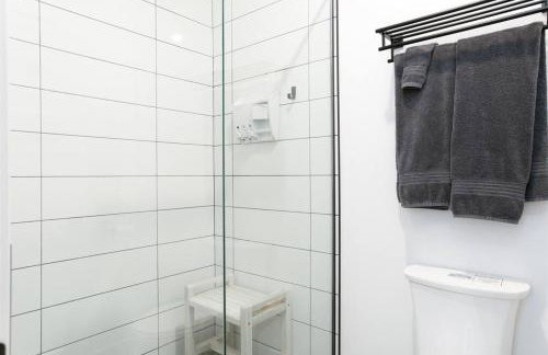 38-Acres of Luxury: 9BR, Indoor Pool, Gym, Near ND - Foto 8