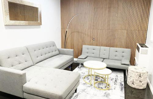 Victorian Retreat 2Bed, 1Bath, Parking, Game Room - Foto 1