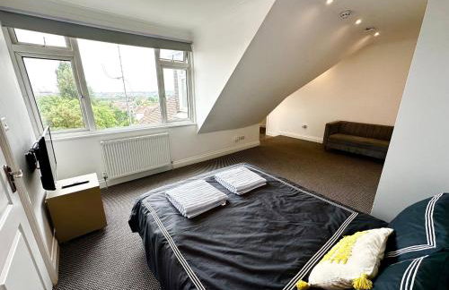 Stylish Modern, Private Apartment,15 Mins To Central London - Photo 4