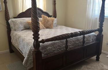 Miramar near Hard Rock stadium - Photo 22