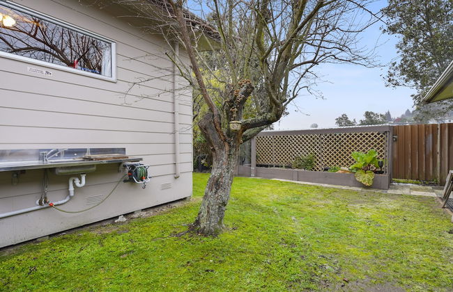 Lakeview Escape with spa - sauna - patio - Photo 45