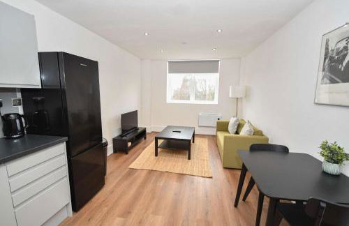 Modern 1 Bedroom Apartment in Morley with Parking - Foto 6