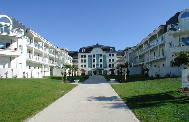 Spacious Villa With a Private Pool on a Golf Course in Loire - Foto 55