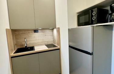 LUX Apartments - Photo 30