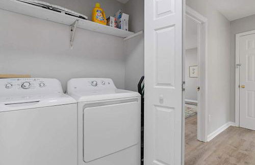 Near NC State Campus & Downtown - The Maple Marvel - Foto 40