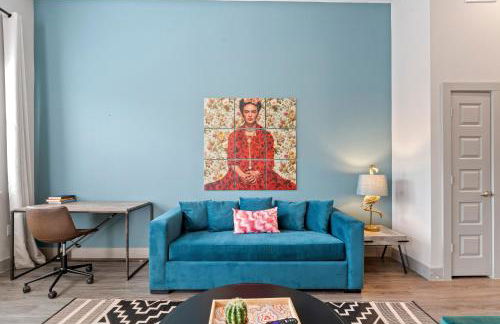 Modern & Chic 1BR Luxury Apts Close to Downtown & Airport - Photo 22