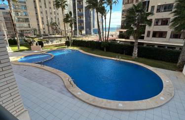 Magnifica ubicación ,amplio ,luminoso, a 50 m de la playa - Photo 1