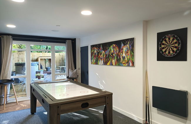 Romantic Chalet- Hot Tub- Games Room-stream-views - Foto 13