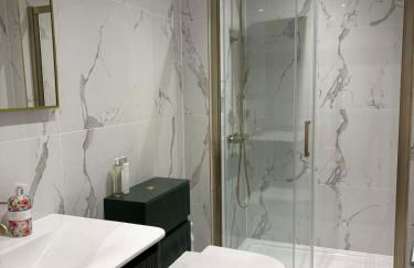 The Old Bakehouse, central historical Beverley - Photo 32