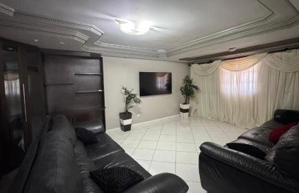 Casa Iguassu - Casa com churrasqueira e piscina em Foz do Iguaçu - Lazer para família e amigos - Foto 14