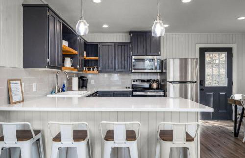 River Access Fire Pit BBQ Deck Sleeps 8 - Foto 4