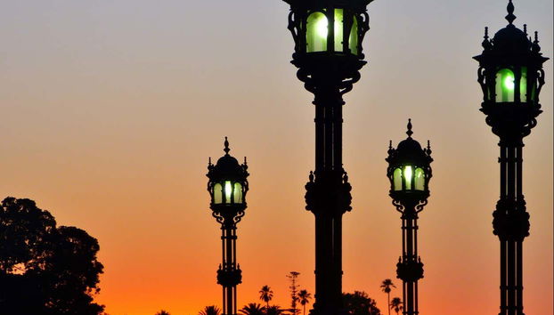 Cae la noche en Cádiz