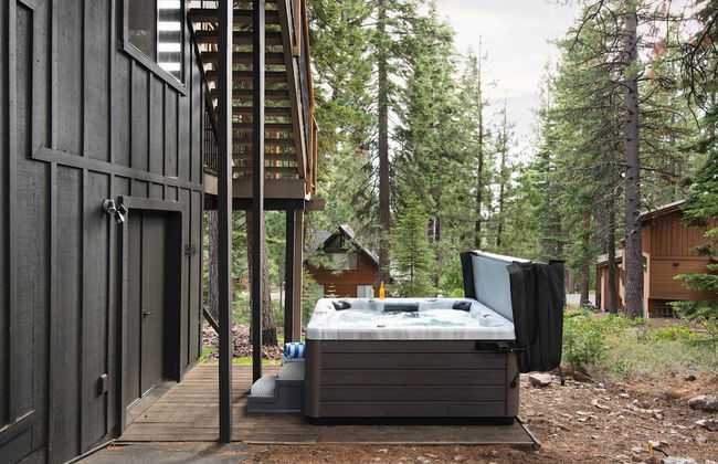 Timberline by Avantstay Stunning Chalet Cabin w Hot Tub Pool Table Home Theater - Foto 3