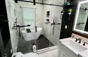 Charming 2BR 2BA 10 min DT Airport by LSP Homes - Foto 21