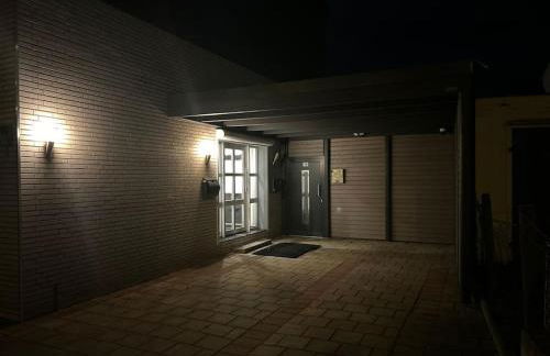 Ferienhaus mit Privatparkplatz, Terrasse und Stadtnähe - Foto 22