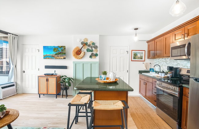 Mountain View Condo with King or Queen Bed and Parking - Photo 111