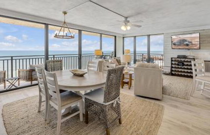 New dog-friendly Listing! Updated direct oceanfront with spacious balcony and heated pool - Foto 1