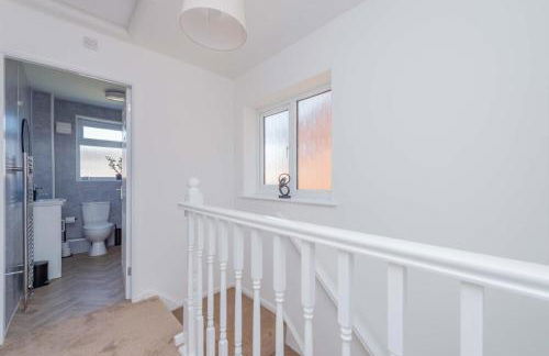 Newport - Sleeps 8 - Private Parking - Foto 13