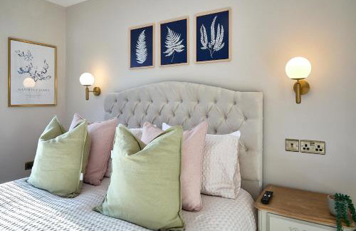 Stylish 4 bed home in Old Trafford next to MUFC - Foto 24