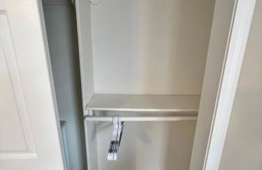 Family Fun! Sleeps 8, King Bed, 2 Queens, and Sofa Bed, Games - in Rogers - Foto 18